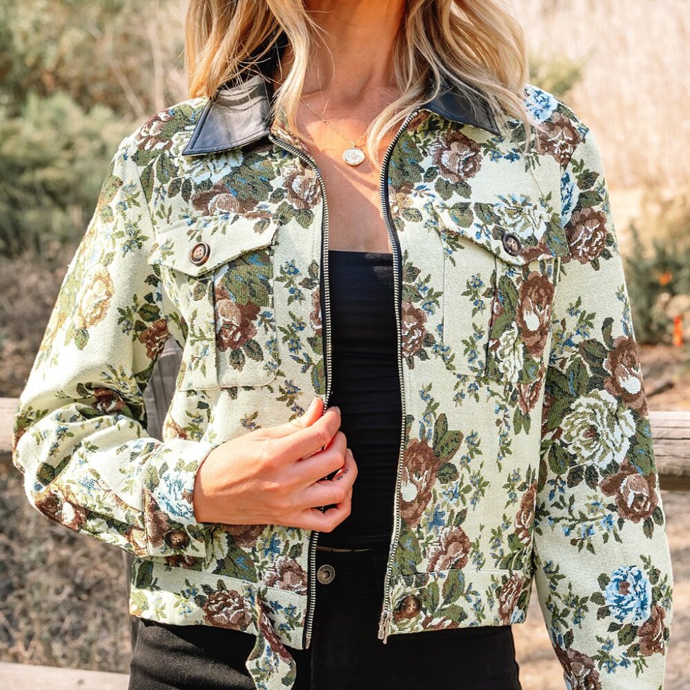 B318 Khaki Floral Print Zip Up Collared Jacket - Picture 4 of 5